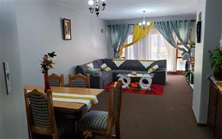 Townhouse For Sale in Southernwood