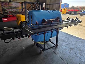 New Giant 800ltr boom sprayers available