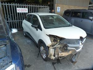 Renault Captur 900T Petrol Manual 84B Cream - 2017  SPARESBOYZ STRIPPING FOR SPA