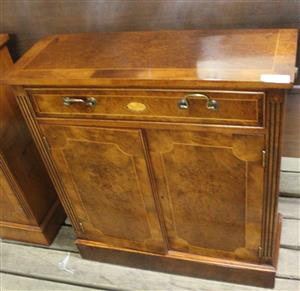 BROWN WOODEN 2 DOOR CABINET S064962S