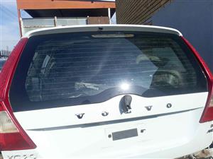 VOLVO XC70 2010 TAILGATE GLASS FOR SALE