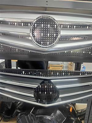 Mercedes Benz W204 Grilles