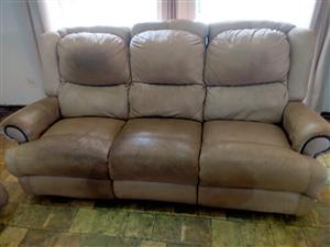 Coricraft Etosha  leather recliner suite 6 seater in toffee good condition used