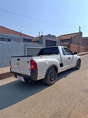 2010 Corsa utility bakkie 1.4