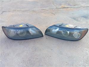 2005-2011 Volvo S40 left and right headlight 