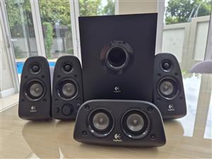 Logitech Z506 Surround 5.1 Sound speakers (1 speaker missing)
