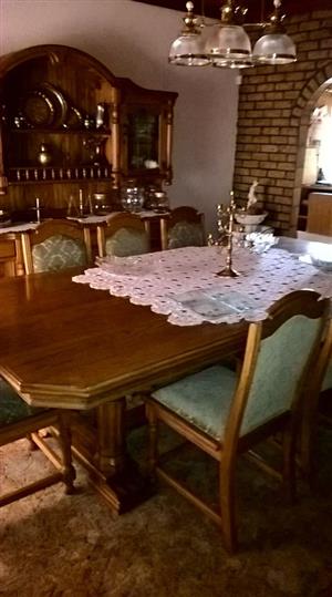 Solid Oak Dining Room set, 12 Chairs, Table 2,6m. 12cm thick. Buffet included.