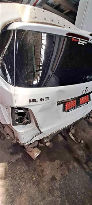Mercedes benz ML63 STRIPPING FOR SPARES