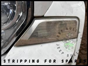 Jeep Cherokee KK 2010: Indicators For Sale 