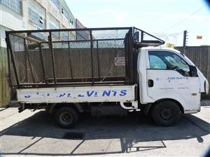 Kia K2700 2.7 1.3 Ton Workhorse Manual White - 2006 STRIPPING FOR SPARES