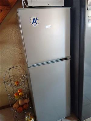 Top freezer fridge