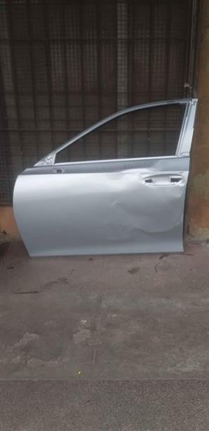 Lexus es 250 door
