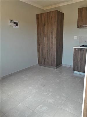 1 bed 1 bath Room only