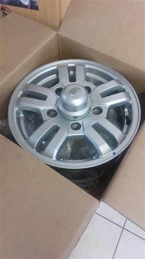 Mahindra 16' mag wheels without tyre's