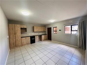 Spacious 3-Bedroom Ground Floor Unit with No Loadshedding!