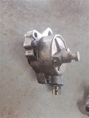Vaccum pump Nissan 2.7 or qd32 for sale