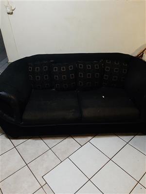 1 X 1 seater couch 2 X 2 seater couch Both 2 seaters middle planks are broken