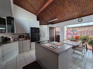 !Elegant, Beauty in Construction!