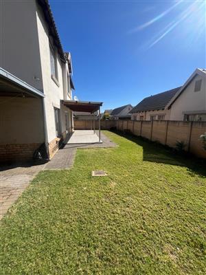 Townhouse For Sale in Willow Glen