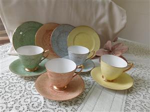 Royal Albert Gossamer tea set. 16 pieces R900.00 in good condition. No defects.