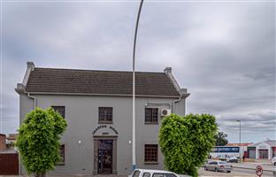 Office For Sale in Uitenhage Central