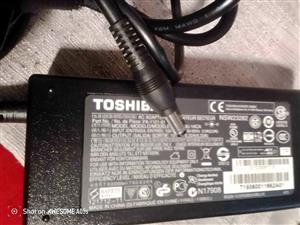 NEW TOSHIBA LAPTOP ADAPTER
