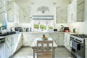 Timeless Charm – A Classic Family Gem