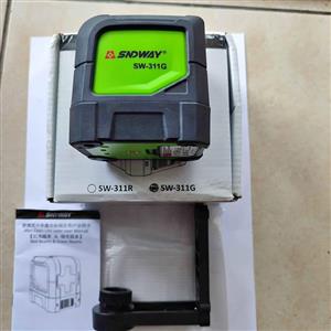 BRAND NEW Green Beam Crossline Laser (Self Levelling)