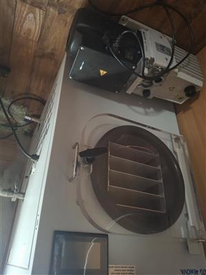 Freeze dryer home use. Senova, 4 pan Freeze dryer