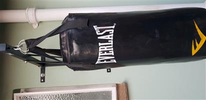 Punching bag & kickboxing gear