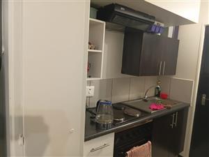 A bachelor flat in jhb cbd.  NO DEPOSIT 