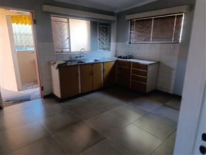 Mayville/Parktown  Pretoria  Bachelors Flat to rent.