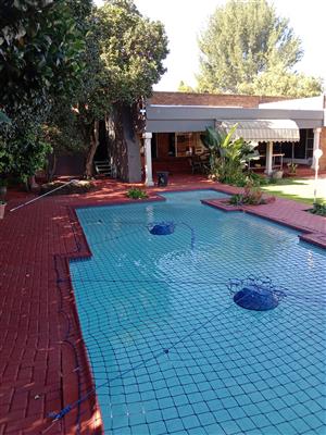 500 Square meter family home for sale in Three Rivers East Vereeniging