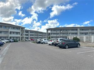 Apartment For Sale in Muizenberg Central