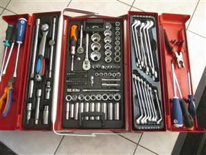 mechanical tool box with 166 quality tools MASTER CRAFT