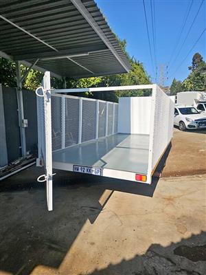 Double Axel Trailer / Road worthy Included