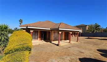 Spacious 5-Bedroom Home for Sale in , Louis Trichardt