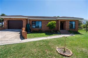 Secure and Tranquil Living in Coastal Seafield