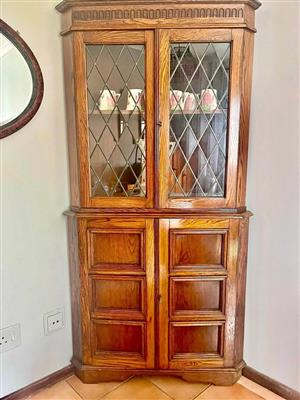Adam Bede corner unit