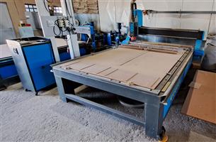 WOODWORKING MACHINERY 