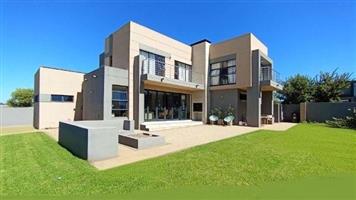House For Sale in Midstream Ridge