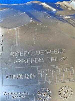 Mercedes Benz C118 Right Front Fender Liner