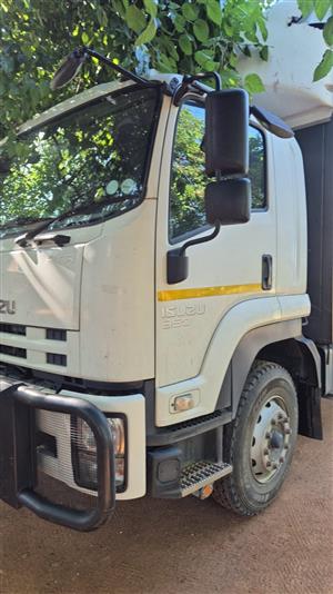 VRAGMOTOR DUBBELDOELIGE  ISUZU FTR 850 