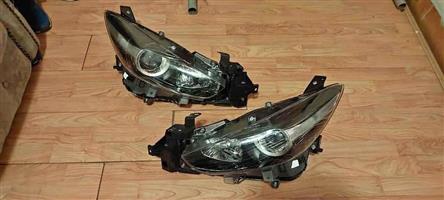 Mazda 3 2017 headlight