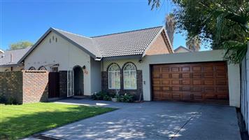 House For Sale in Glen Marais