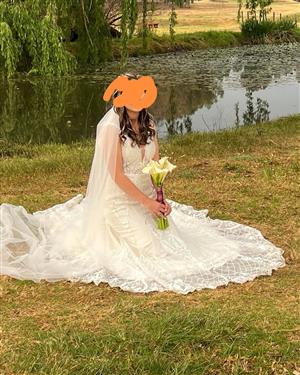 Beautiful lace wedding dress