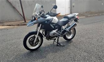A2007 BMW R1200GS. None negotiable. ABS BRAKE. NO SERVO BRAKE