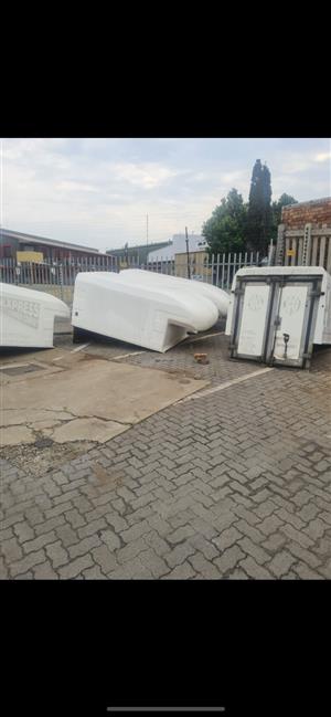 Nissan np300 single cab bubble nose canopies brand is Roamer