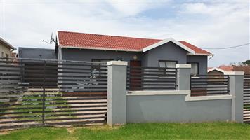 House for Rent in Haven Hills, East London.