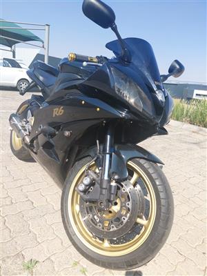 YAMAHA YZF-R6